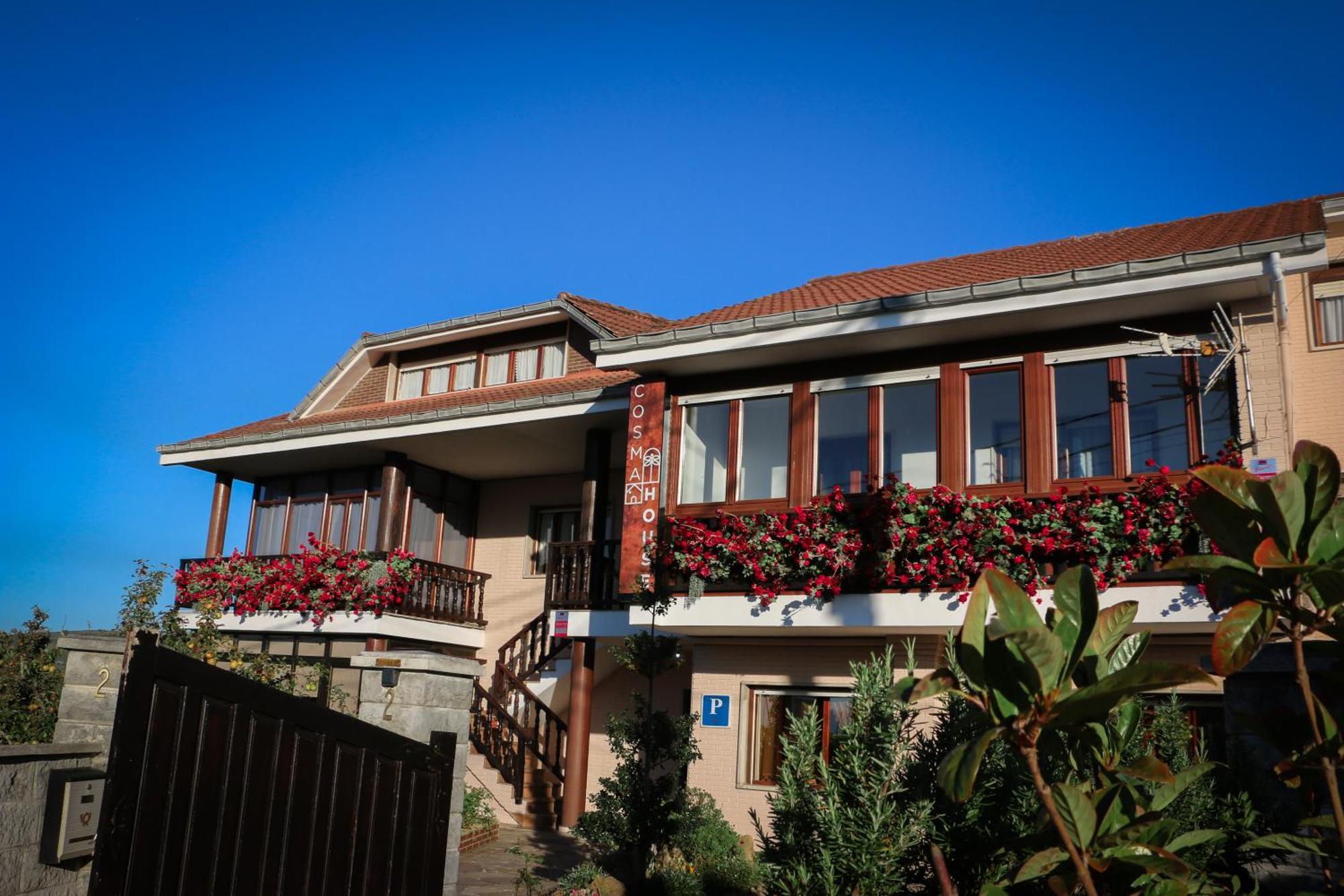 Cosma House Hotell Hinojedo Exteriör bild